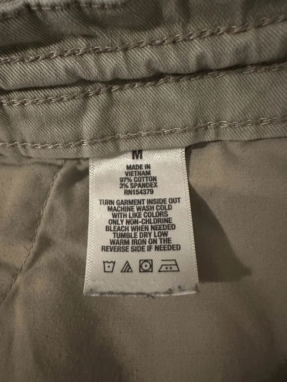 Aeropostale tan khaki drawstring elastic waist shorts men’s size medium